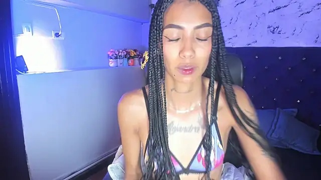 KarlaSlutSkinny__ webcam