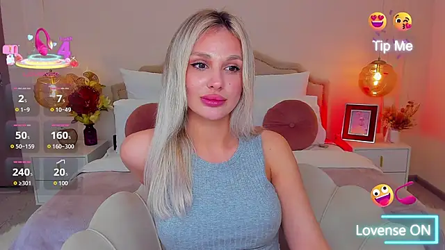 MissLoou webcam