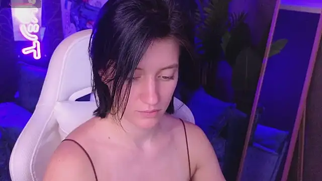 roxy_riot_ webcam