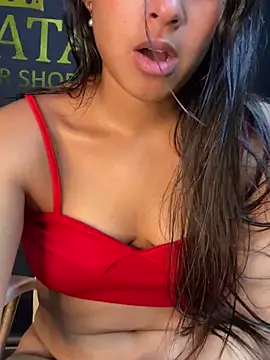 lucirganaxxx webcam