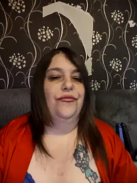 HousewifeMilf_Courtney webcam