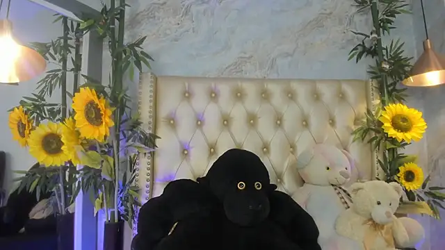 LittleeJaz webcam