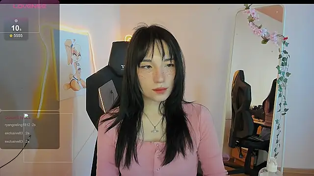 AliceeinWonderlanddd webcam