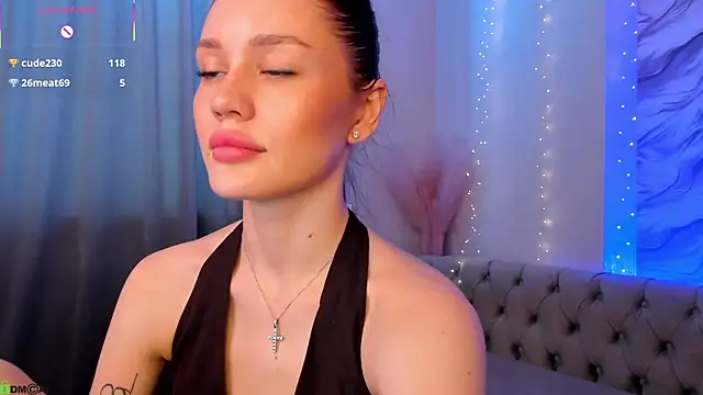 Aria_Mila webcam