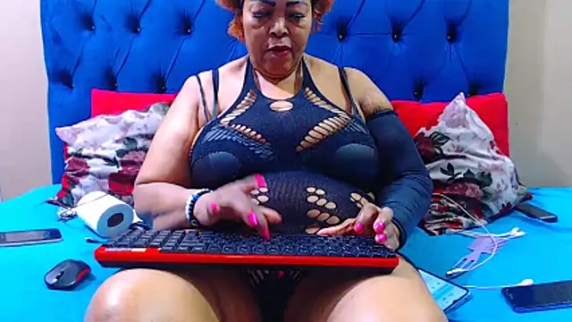 ebonycandy10 webcam