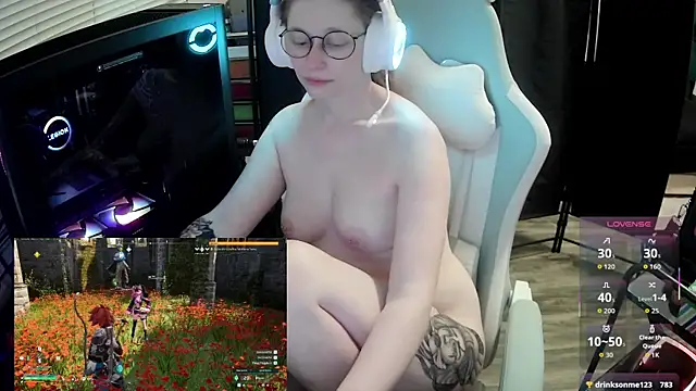 LilyFoxxx webcam