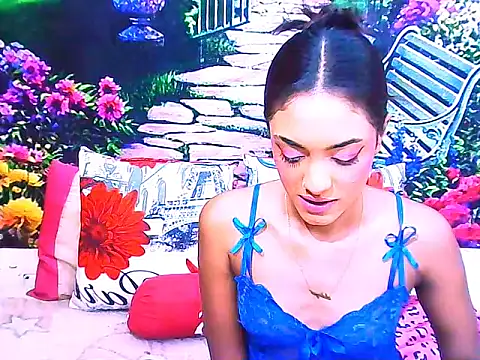 IndianPretty14u2Luv webcam