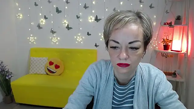 NikaMayu webcam