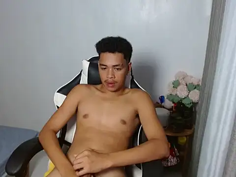 curlyasian_njxx webcam