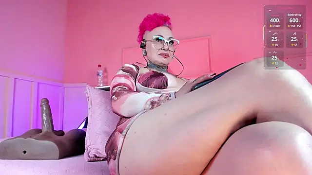 MATURE_HARDCORE webcam