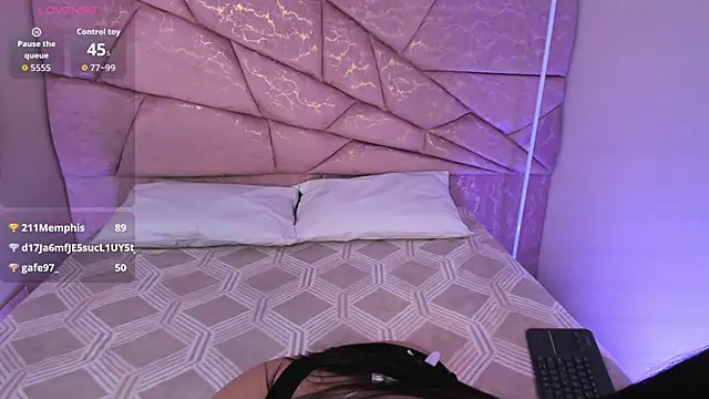 yayis_betancur (F young) - I stretch my arms up and bounce boobs💗