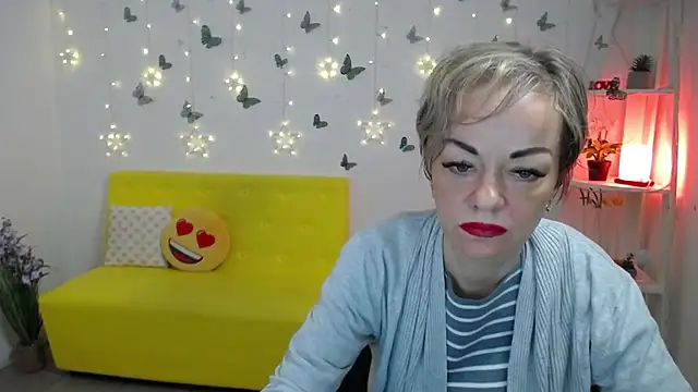 NikaMayu webcam