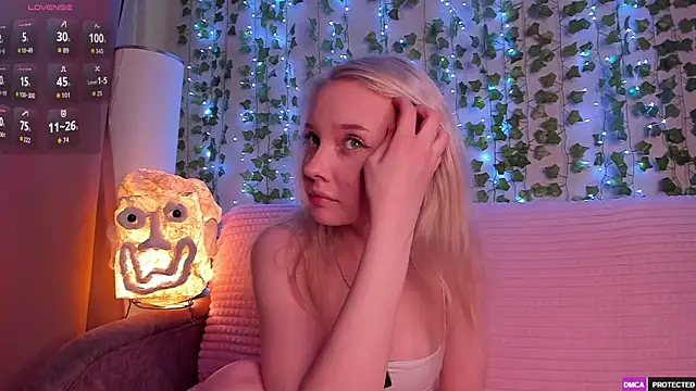 _CloudNine_ webcam