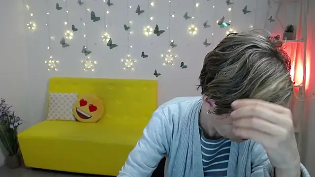 NikaMayu webcam