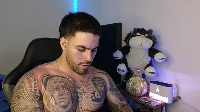 Ades_Lowe webcam
