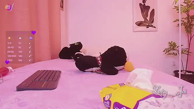 Lucyanajoi webcam