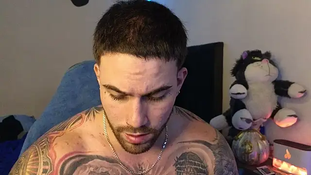Ades_Lowe webcam