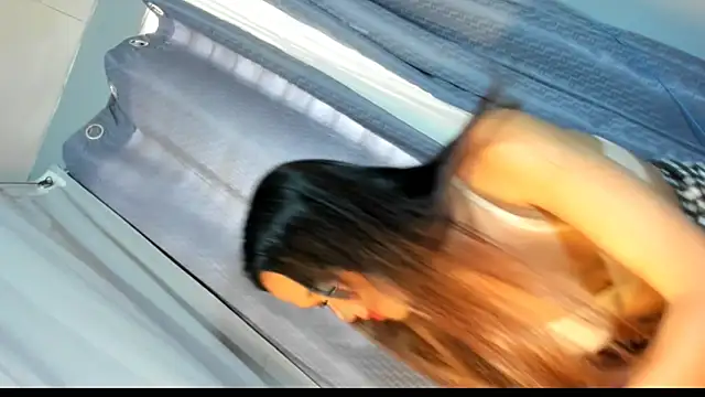 twerkitlike_twinkle webcam