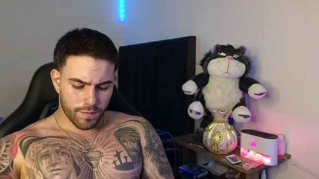 Ades_Lowe webcam