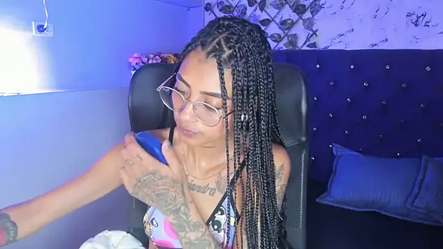 KarlaSlutSkinny__ webcam