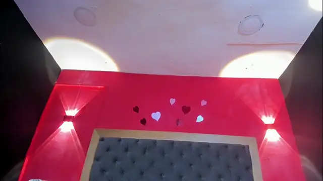 YayaHilton webcam