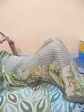 Webcam Model (Rising_Queen)  is live.Free join now!