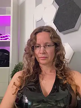 AnnikaRose live sex cam
