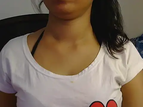 miss_ragni webcam
