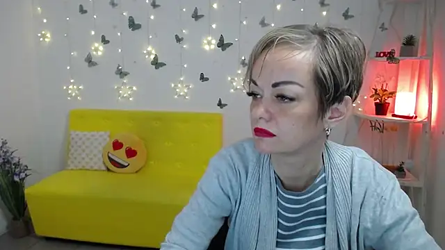 NikaMayu webcam
