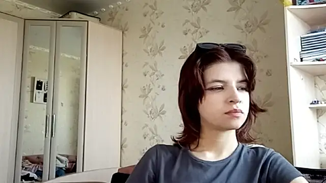 LowkeyIndigo webcam