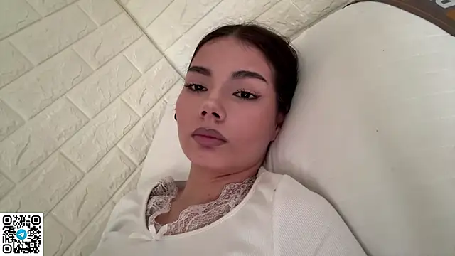 MarylnMonnier webcam