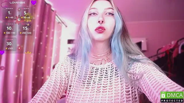 JustMeowGirl webcam