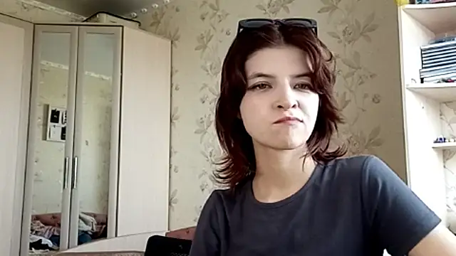 LowkeyIndigo webcam