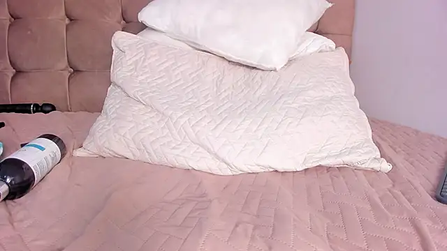 aleja_cute_ webcam