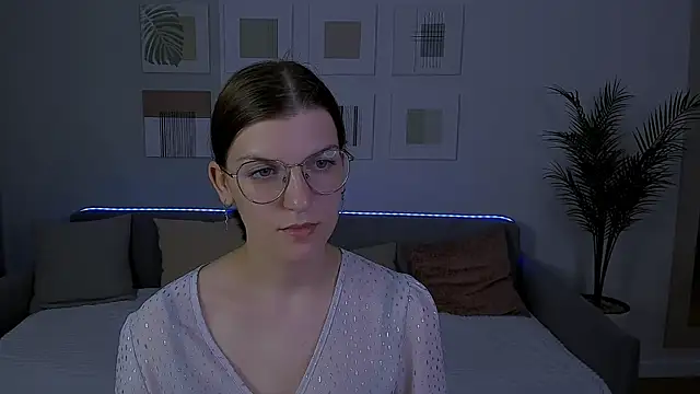 AnnaThorne webcam
