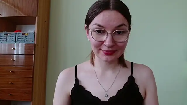 LooveELLYx webcam