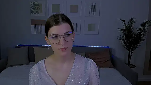 AnnaThorne webcam