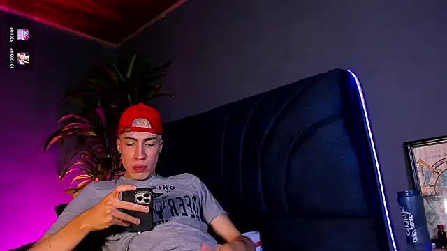 Angel_Snowhotxxx webcam