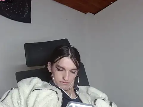 Scarlett_crastrawberry webcam
