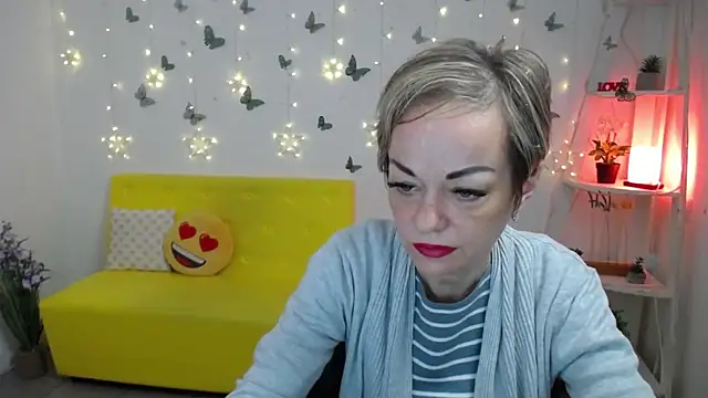 NikaMayu webcam