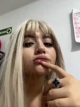 lya_nekko_ webcam