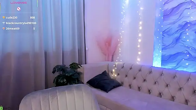 Aria_Mila webcam