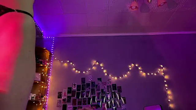 MoonRavelle webcam