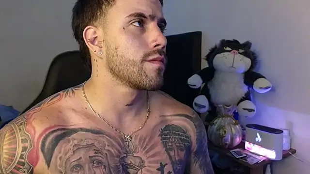 Ades_Lowe webcam