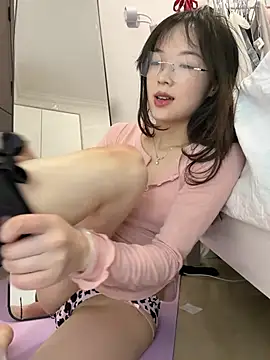 meimei_x (F young) - 家里有个能干的，身边有个陪伴的，梦里有个想念的，树林有个不见不散的
