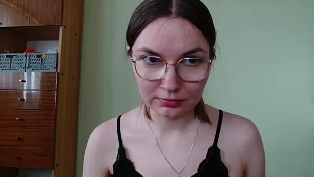 LooveELLYx webcam