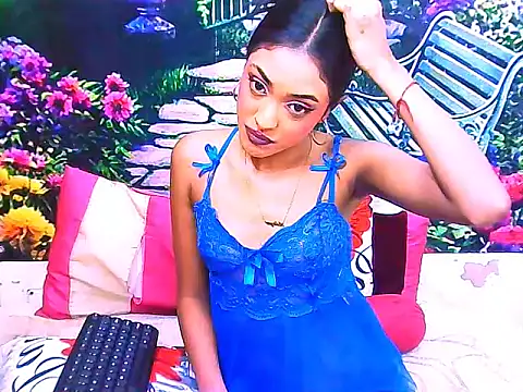 IndianPretty14u2Luv webcam