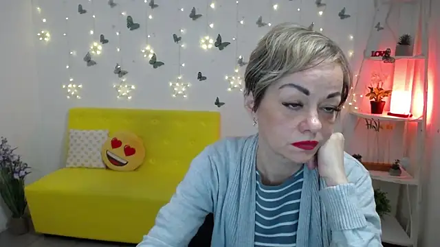 NikaMayu webcam