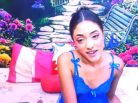IndianPretty14u2Luv webcam