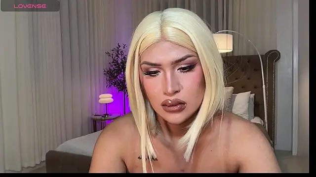 Preview of your_majesty_tyra